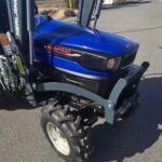 Farmtrac Atom 26 c нвесным погрузчиком Kerland